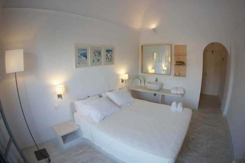 Hotel 28 Камари Экстерьер фото